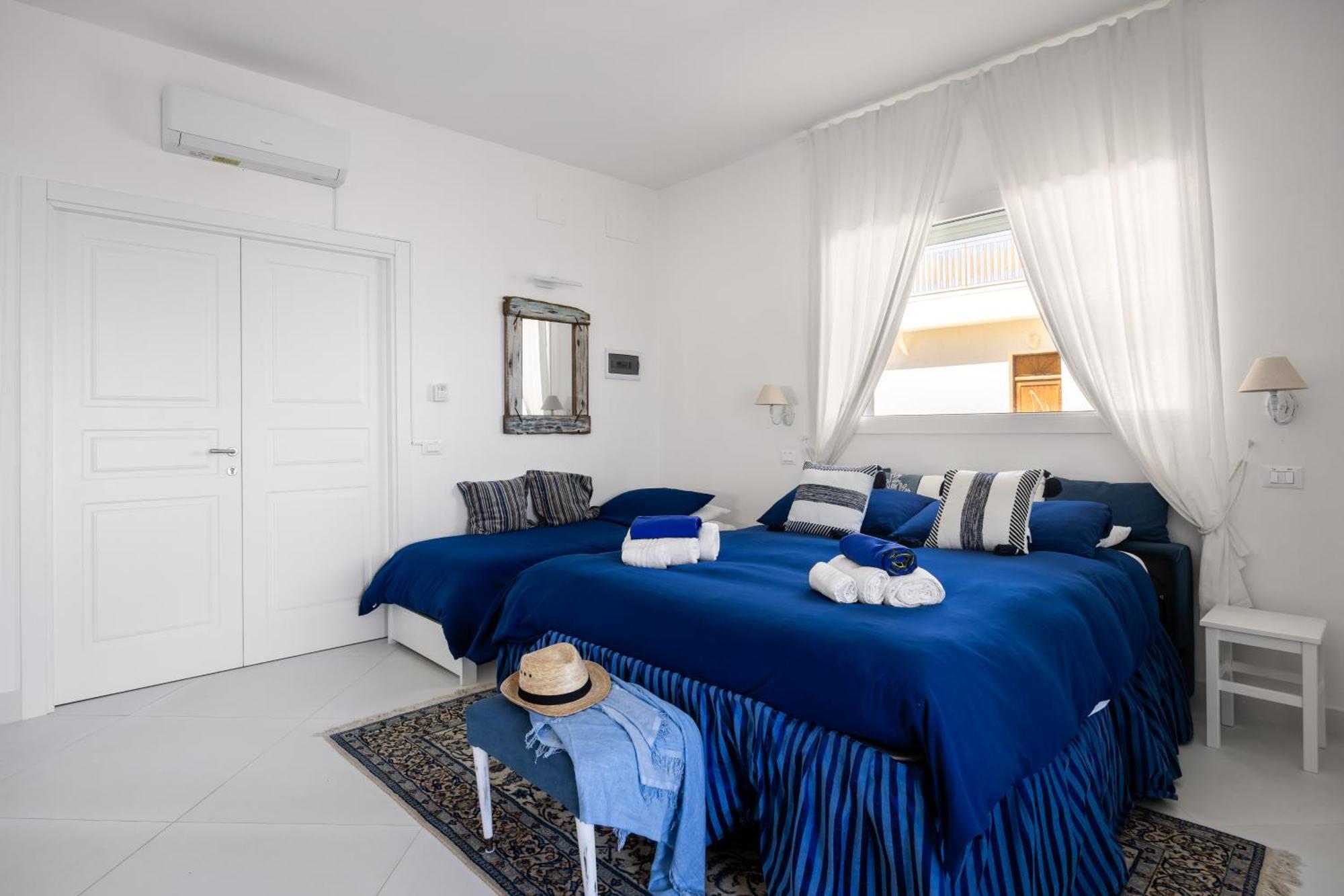 Blue Life, Sea-Luxury Rooms On The Beach Between Palermo And Cefalu' Casteldaccia Chambre photo